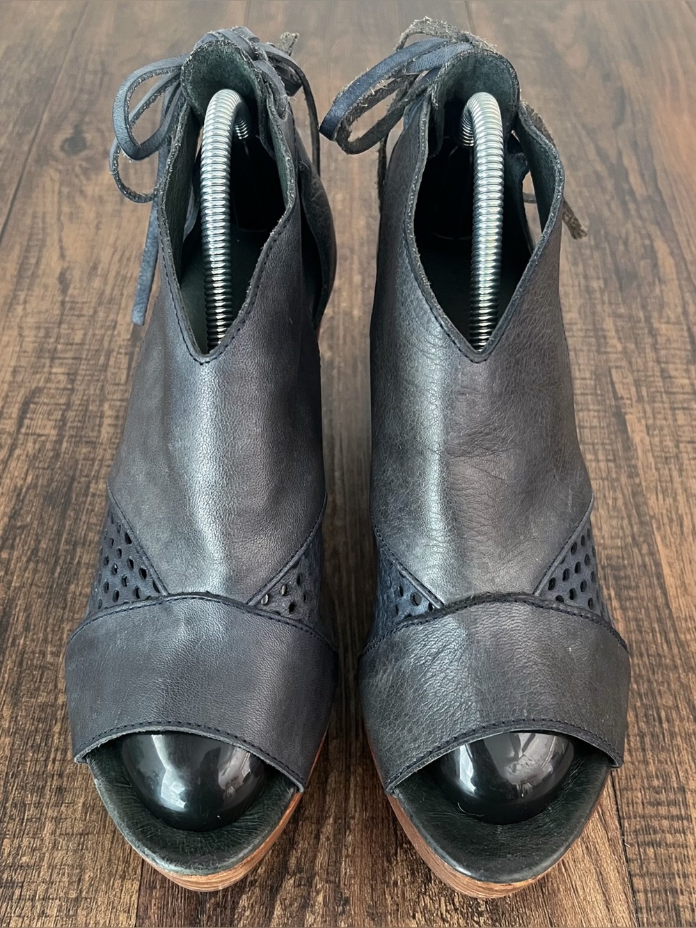 Free People Revolver Leather Clog Heeled Sandal Lace Up Back Boho Size 6.5 EU 37 - Picture 3 of 15